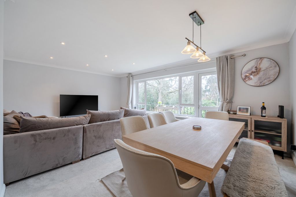 Property photo 2 of 13 1433365-6-69c274B...