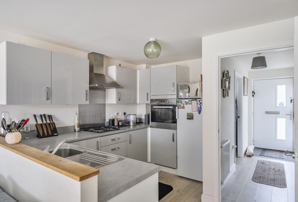 Property photo 2 of 14 1437472-3-69E2126...