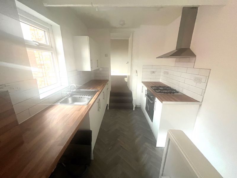 Property photo 2 of 12 Photo 7