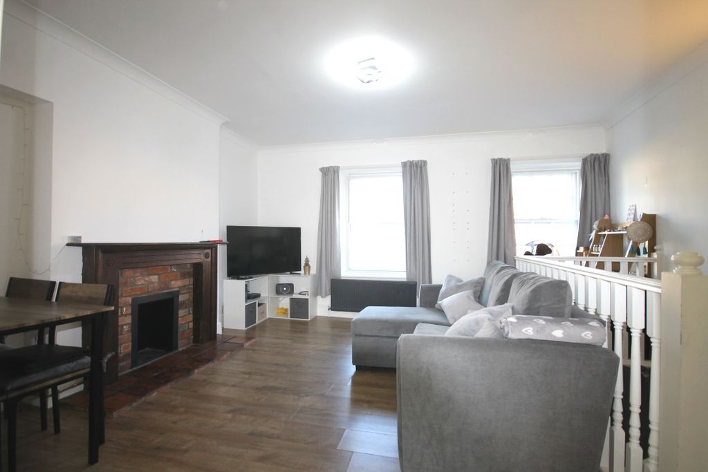 Property photo 2 of 8 Img_3309