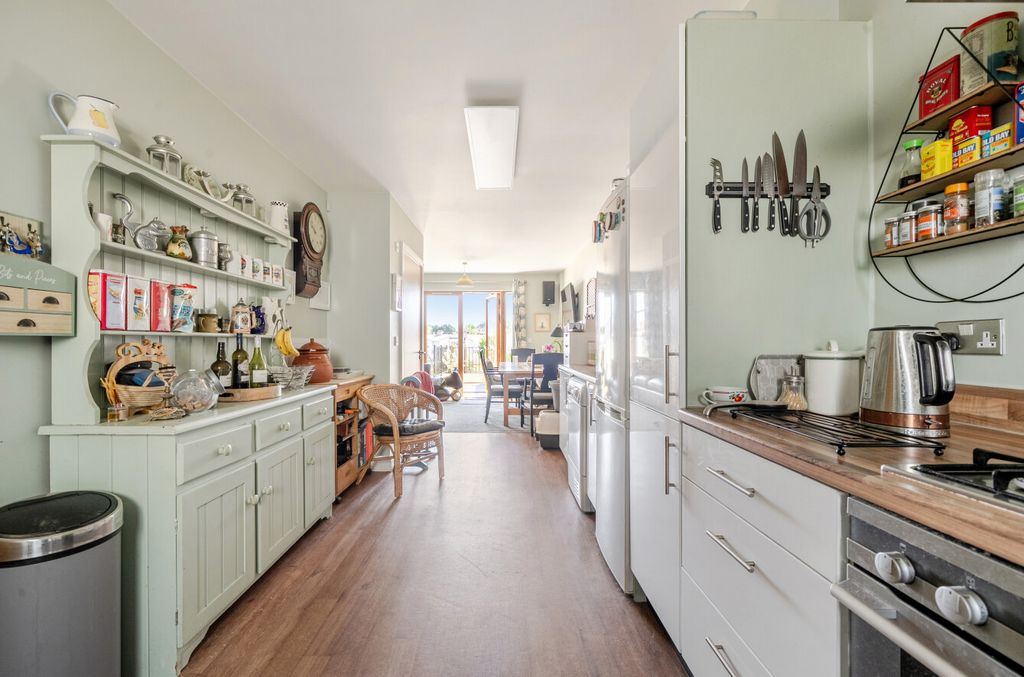 Property photo 3 of 16 Kitchen/Dining Room
