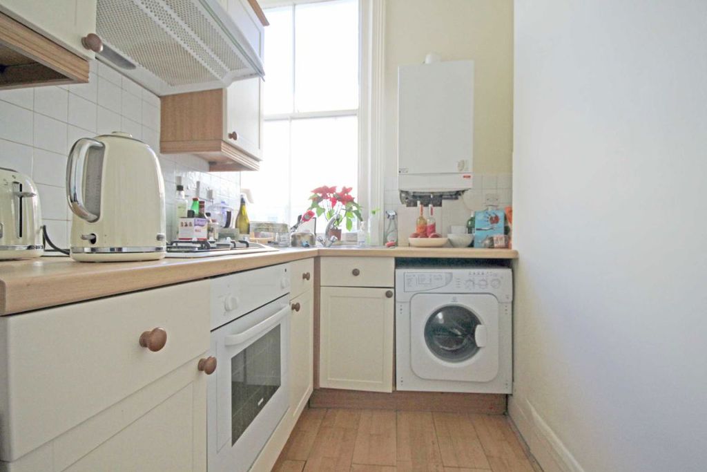 Property photo 2 of 3