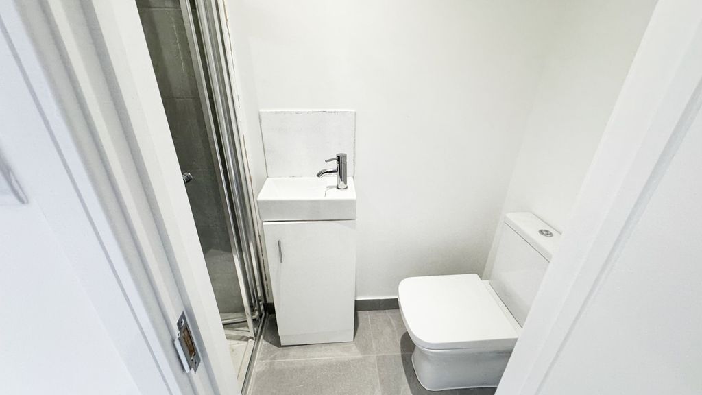 Property photo 3 of 3