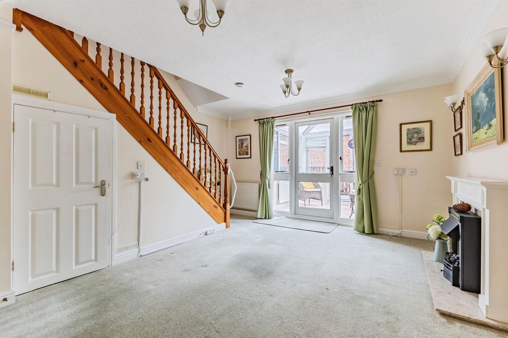 Property photo 3 of 17