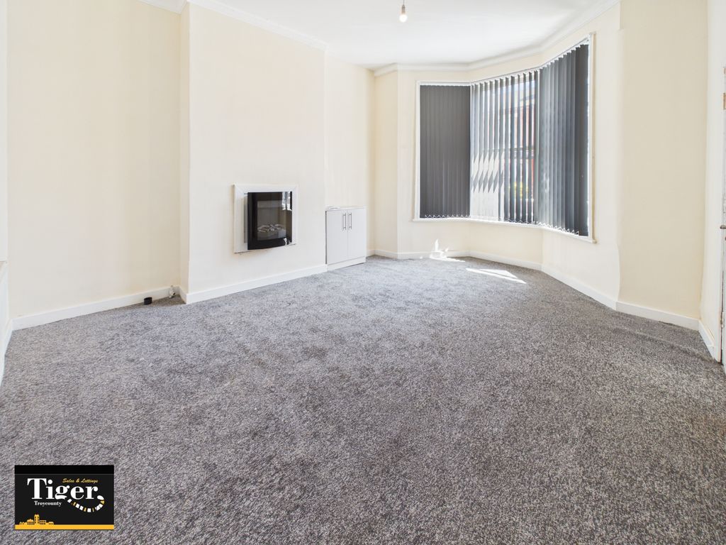 Property photo 2 of 14 Cam01931G0-Pr0363-Still001