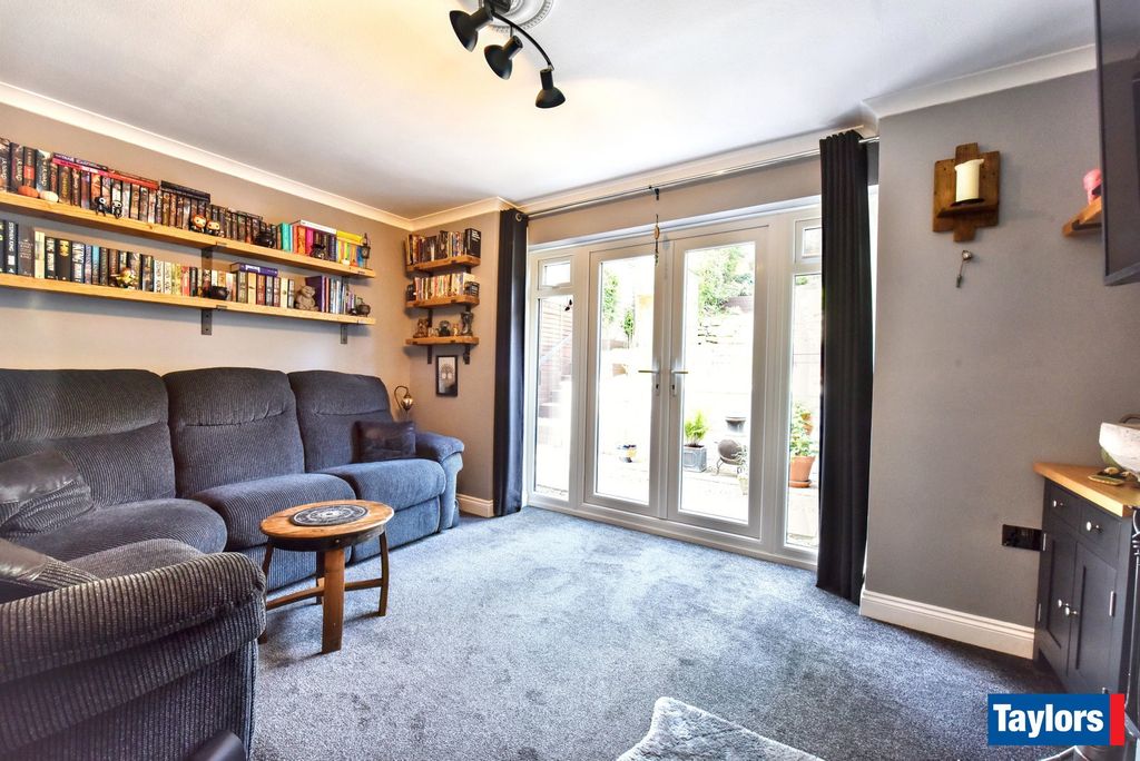 Property photo 2 of 22