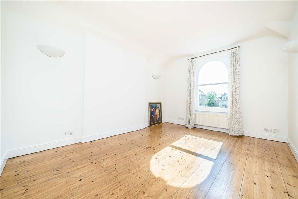 Property photo 3 of 8