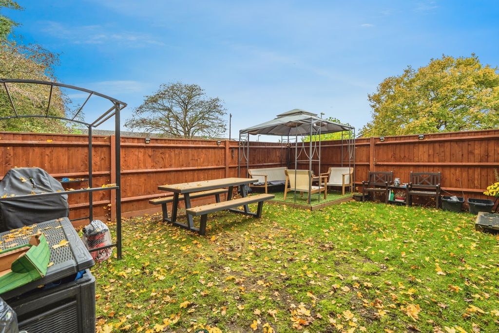 Property photo 2 of 17 Photo