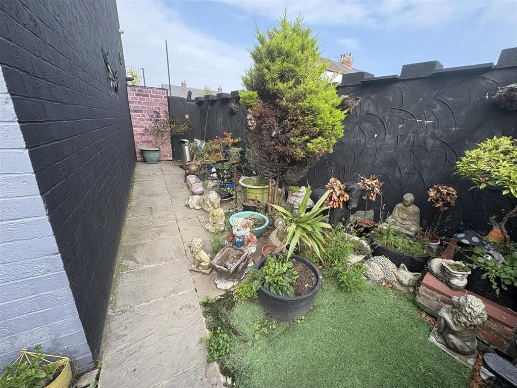Property photo 2 of 6