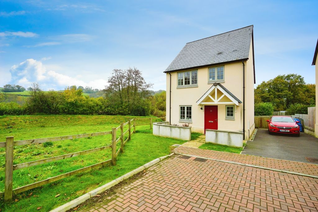 Property photo 1 of 17 Photography