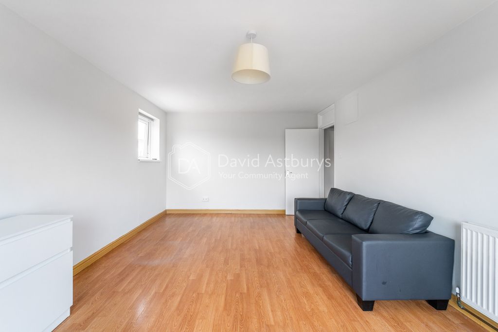 Property photo 3 of 13 Mba04584
