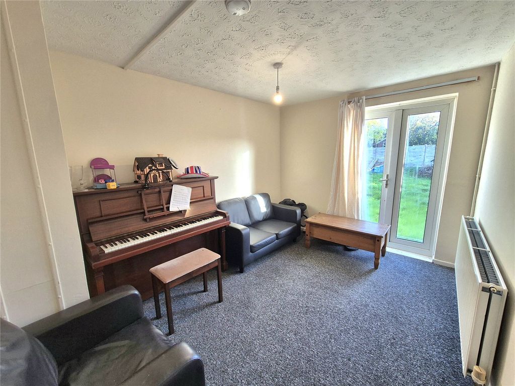 Property photo 2 of 12 Picture No. 13