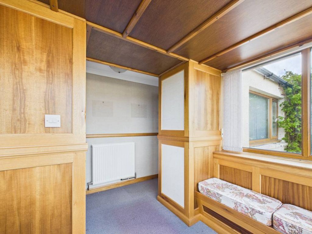 Property photo 3 of 28