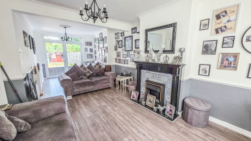 Property photo 2 of 13 Picture No. 11