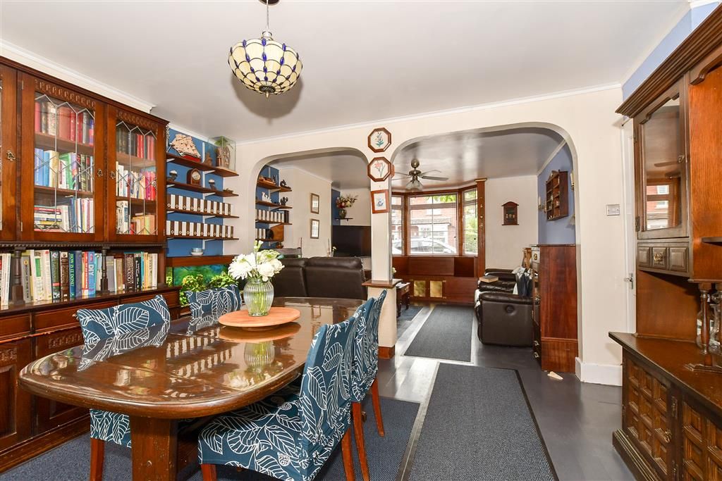 Property photo 3 of 20 Dining Area