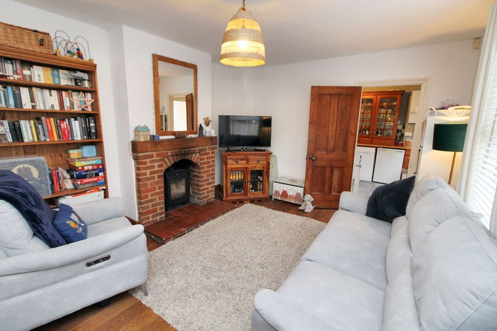 Property photo 2 of 17