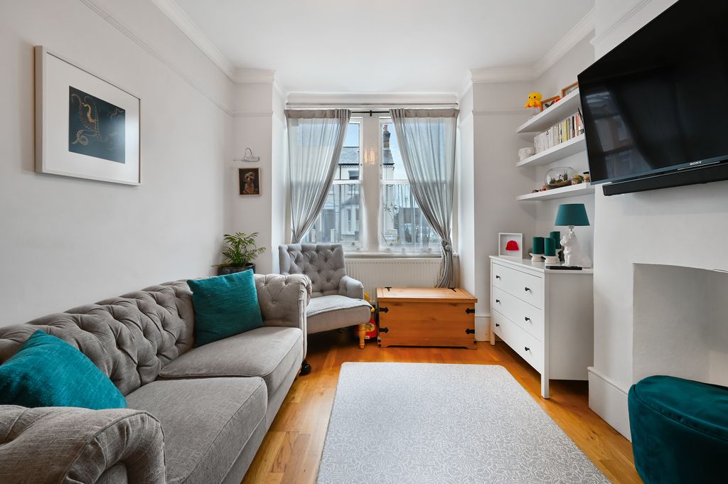 Property photo 1 of 9