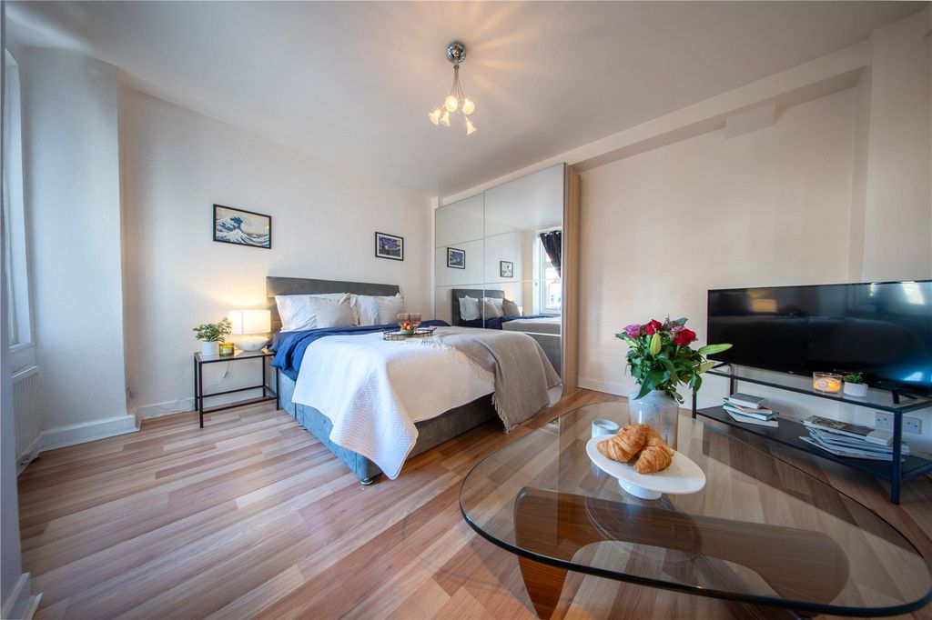 Property photo 3 of 11 Open Plan Living