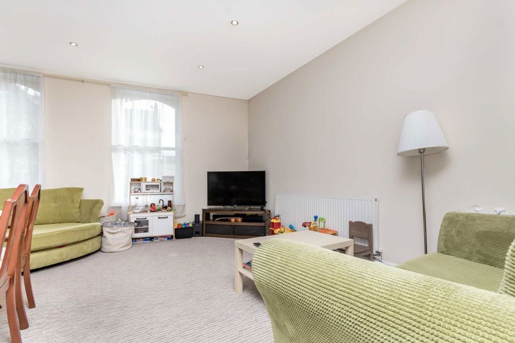 Property photo 1 of 5