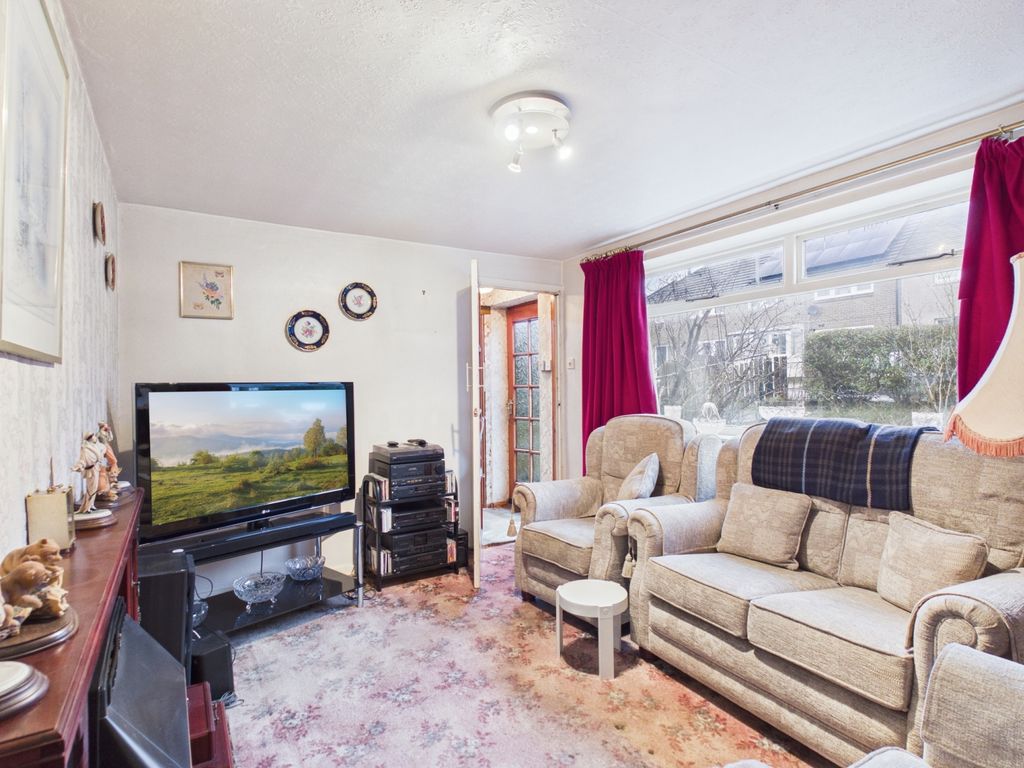 Property photo 2 of 18 Living Room