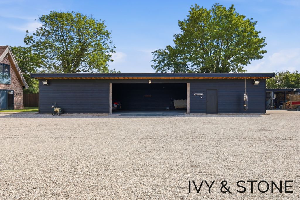 Additional image 32 of 3 bed detached house for saleChalk Lane, Harlow, Essex CM17