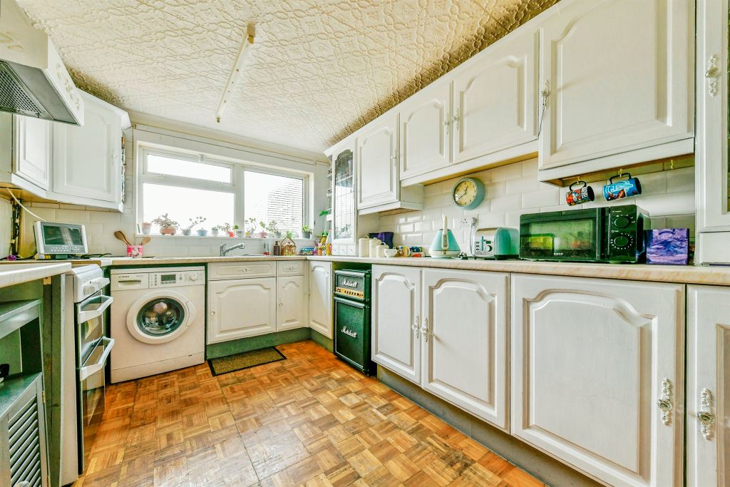 Property photo 3 of 17