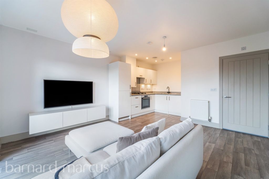 Property photo 2 of 9