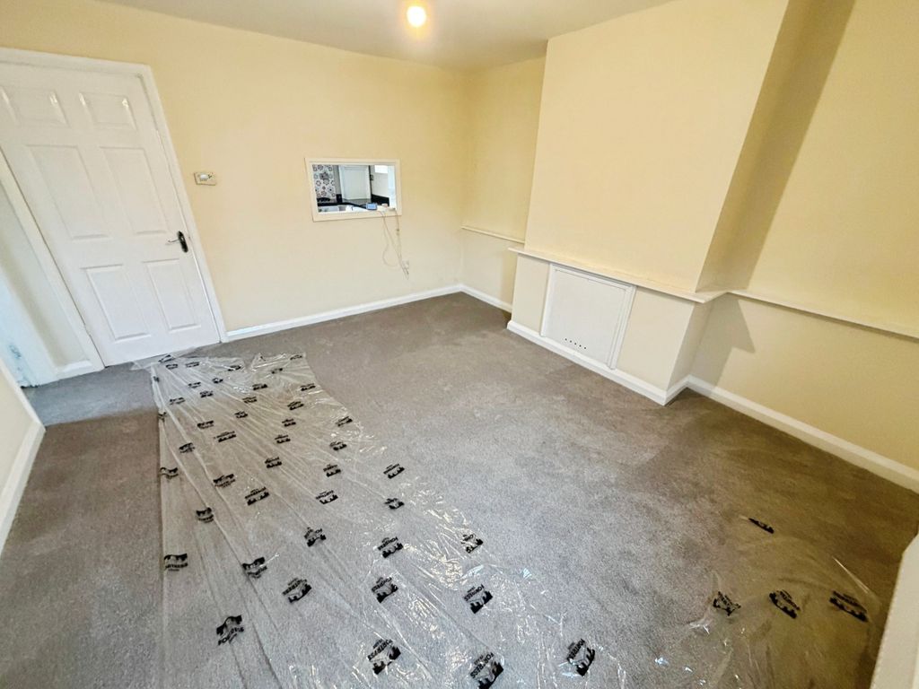 Property photo 2 of 10 Lounge