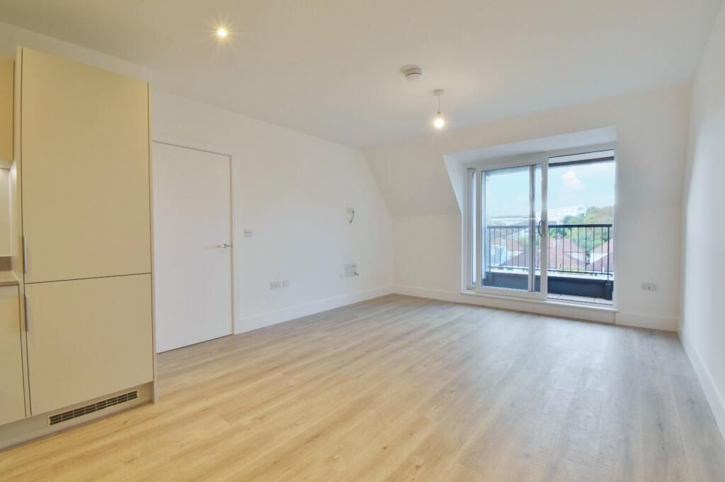 Property photo 2 of 8 D9Vtg_Nx-Umeci9Gsys3Zg.Jpg