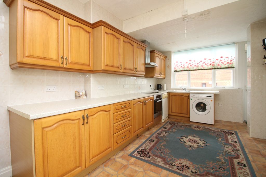 Property photo 3 of 25