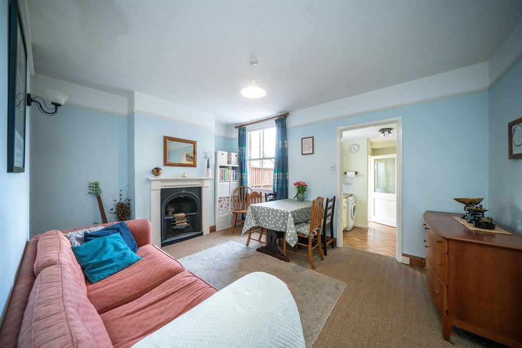 Property photo 3 of 25 53-Burnham-Road-1011.Jpg