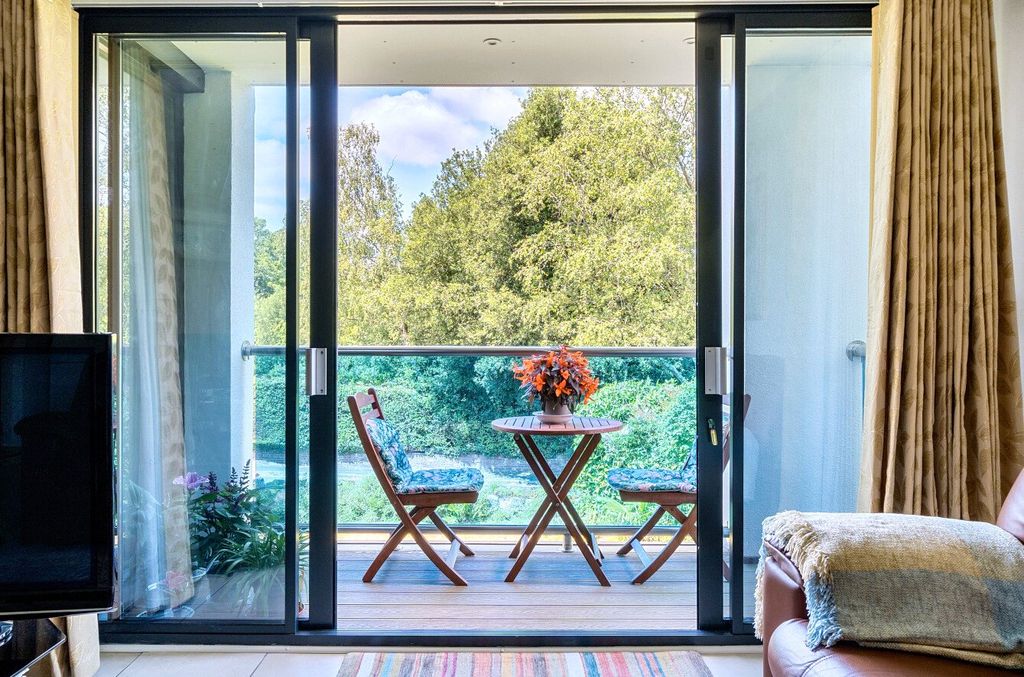 Property photo 1 of 12 Balcony
