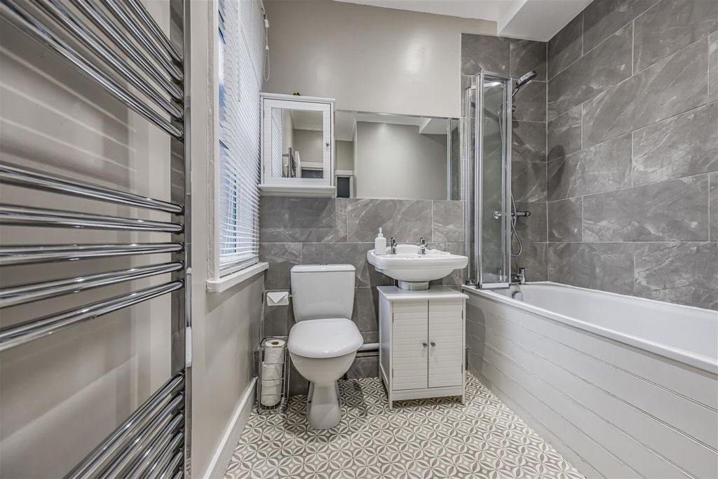 Property photo 2 of 18 74 Jubilee Road, Southsea-Porticomarketing-Soldby-