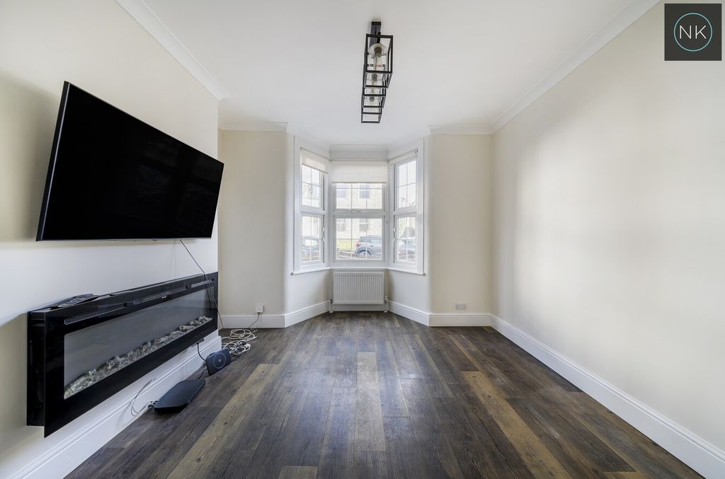 Property photo 3 of 25 5098294