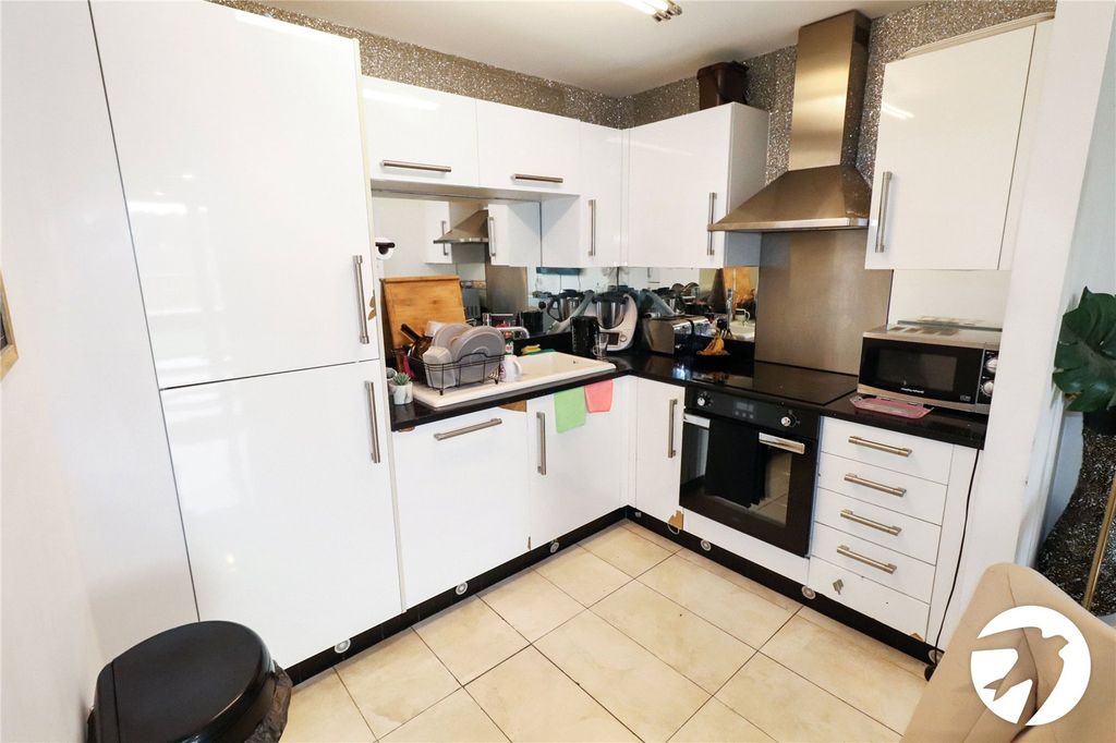 Property photo 3 of 11 Picture No. 40