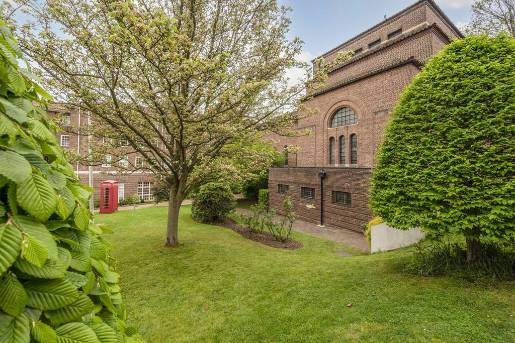 Property photo 3 of 17