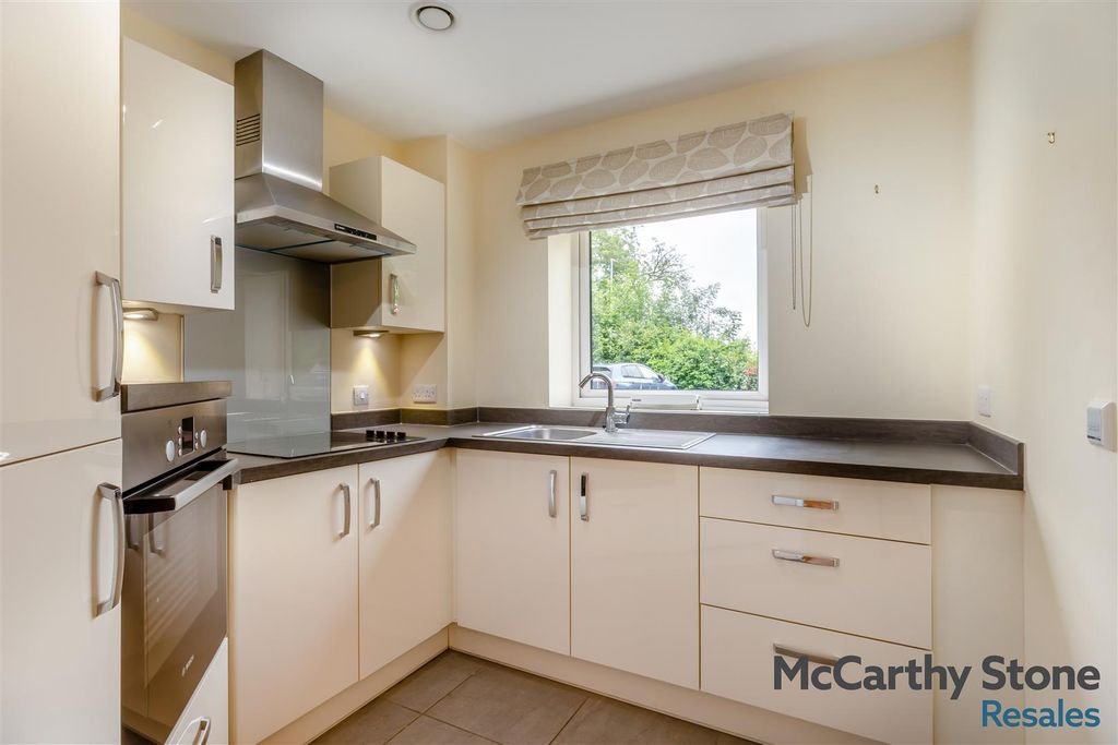 Additional image 7 of 2 bed flat for saleBarleythorpe Road, Rutland LE15