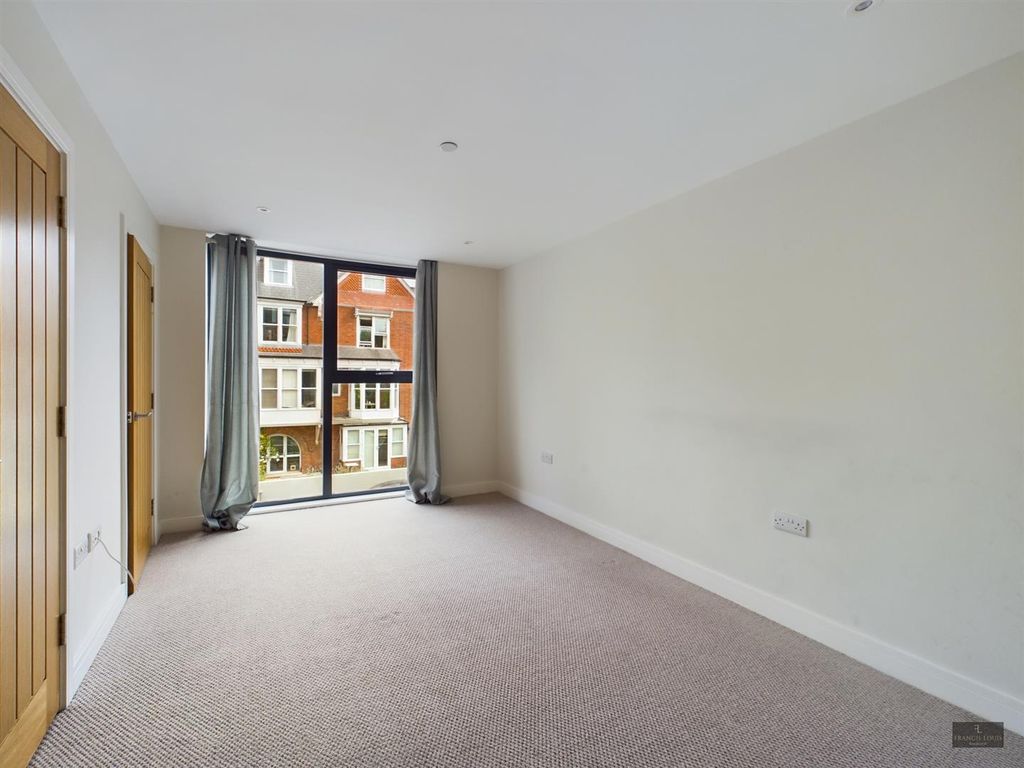 Additional image 9 of 2 bed flat for sale2 Barnfield Gate, Exeter EX1