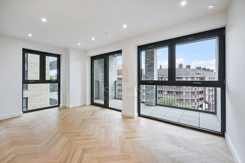 Property photo 3 of 22 Emperor Point, 14 (11).Jpg