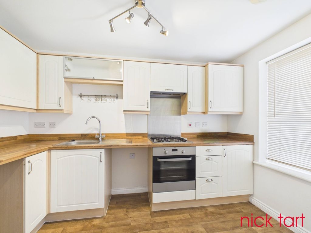 Property photo 3 of 14 Cam01445G0-Pr0894-Still010