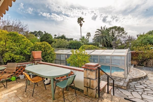 Property photo 2 of 3