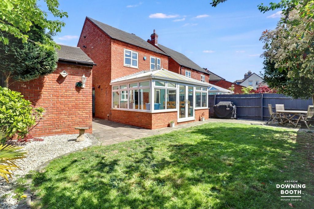 Property photo 2 of 21