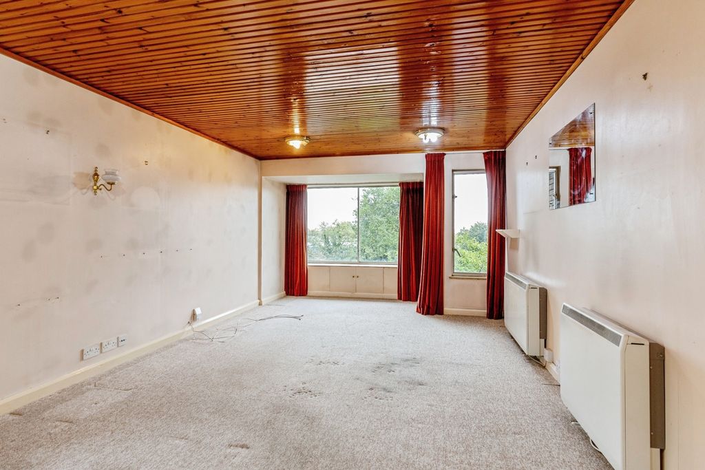 Property photo 2 of 15 Photo