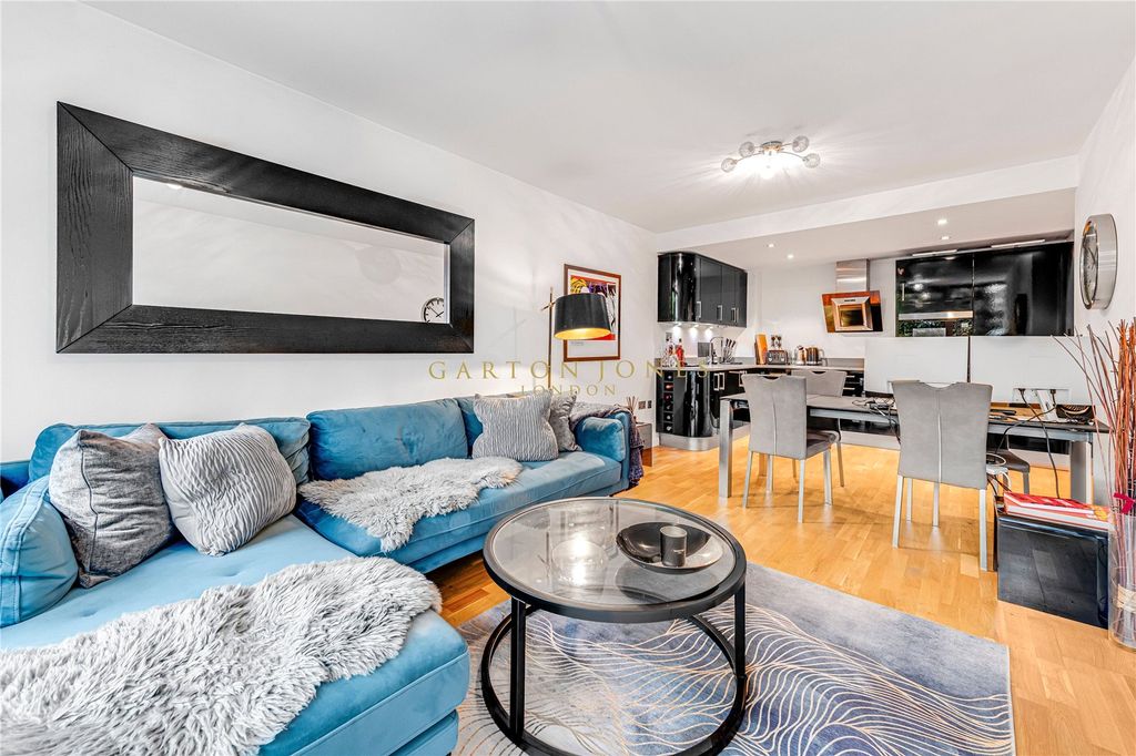 Property photo 3 of 22 Picture No. 17