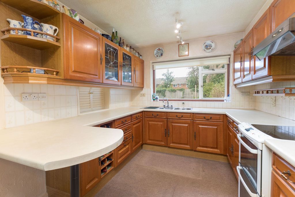 Property photo 2 of 19