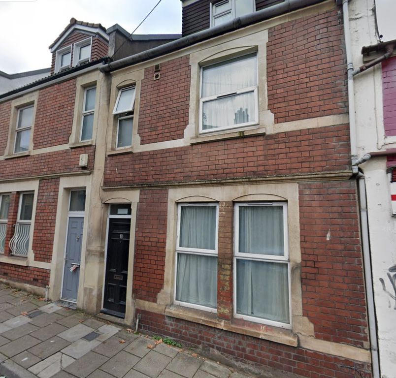 Property photo 1 of 4 A Charming Exterior View Of A Well-Maintained Prop...