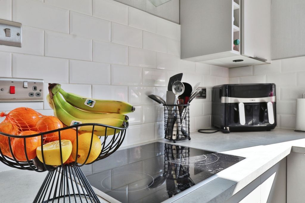 Property photo 2 of 31 3230776