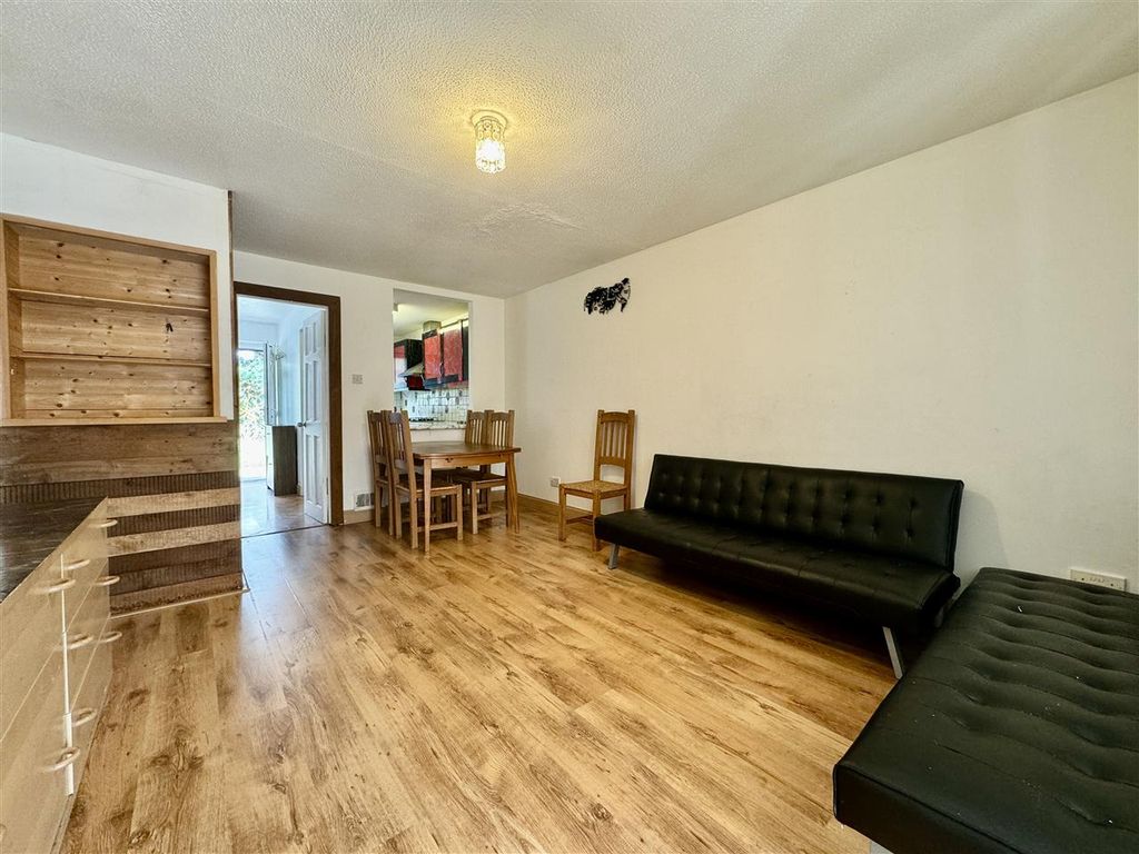 Property photo 1 of 17 Main Picture