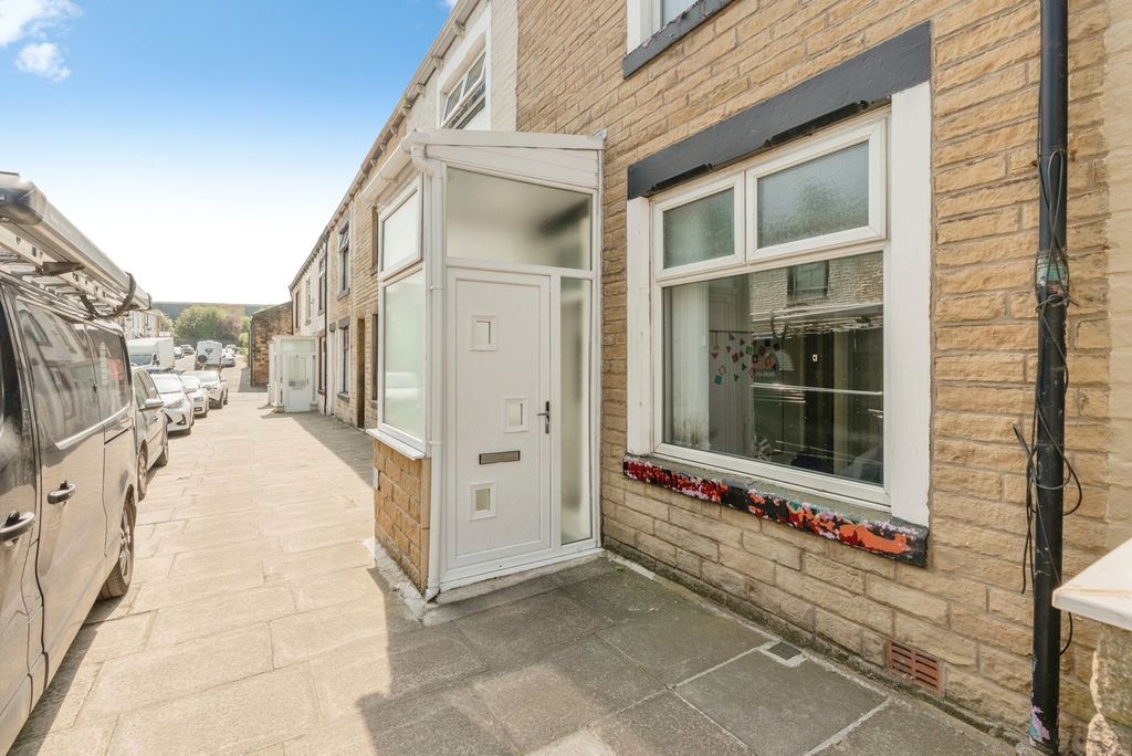 Property photo 1 of 18 Pbox-Img.Jpg