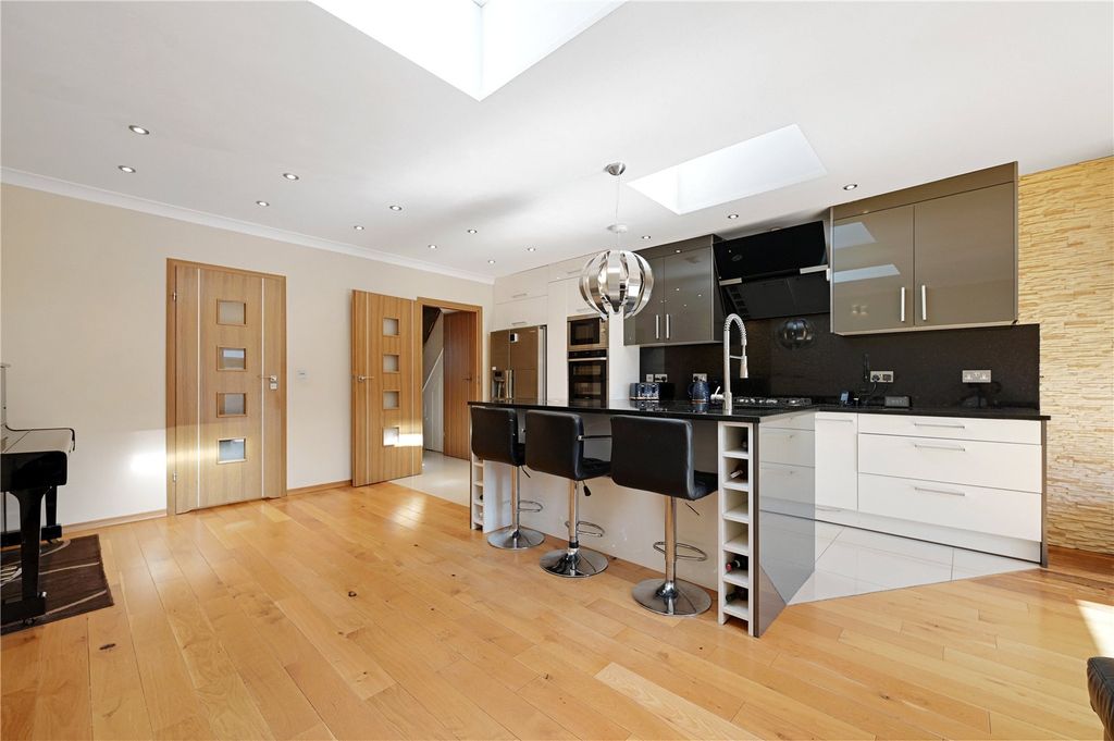 Property photo 1 of 11 Picture No. 01